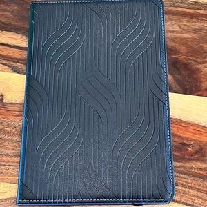 New! Samsung Galaxy Tablet Embossed Design Case